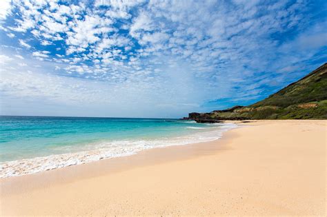 6 Best Nude Beaches on Oahu